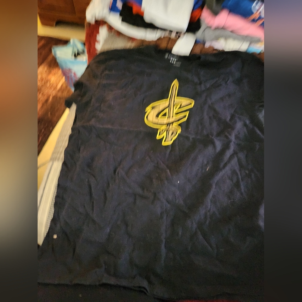 Mens cavs t